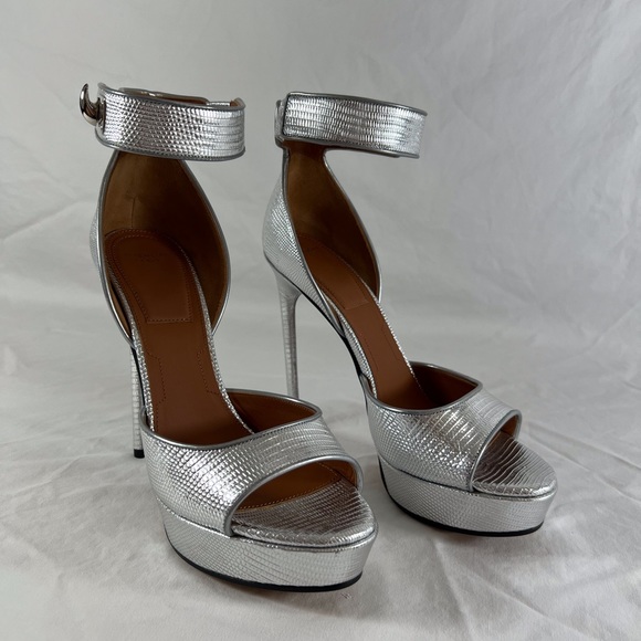 GIVENCHY Silver Leather Lizard Embossed Shark Lock Ankle Strap Sandals 40 - 10US - Picture 4 of 15